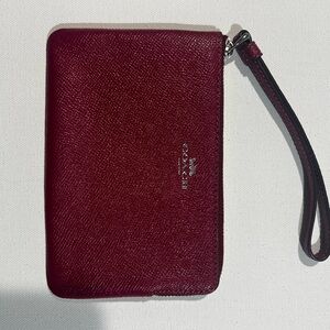 NWT Coach Maroon Leather Wristlet 4x6